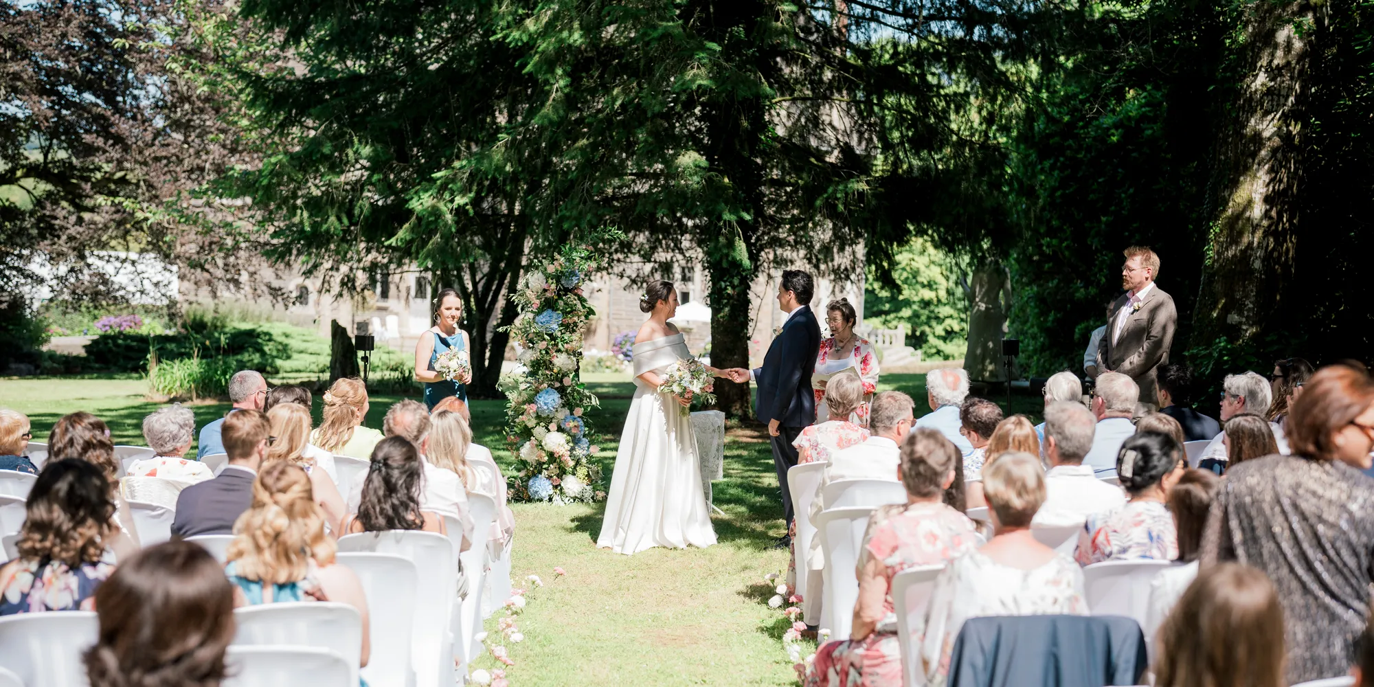 affordable wedding chateaus near Paris