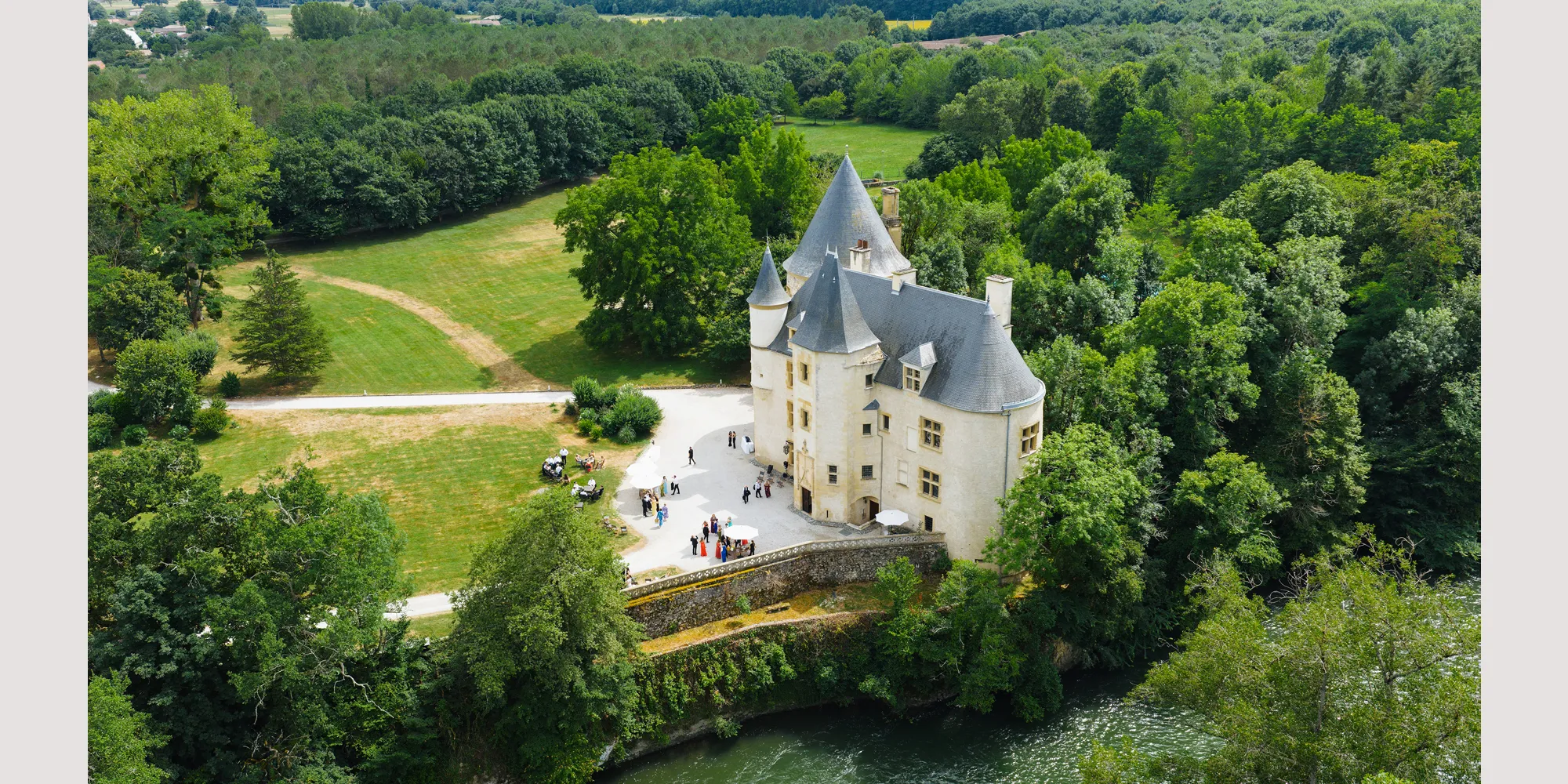 venues by the water france