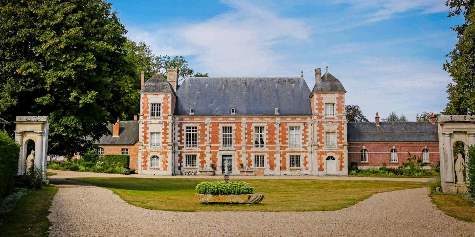 Chateau Mathilde Wedding Venue Normandy | Chateau Bee