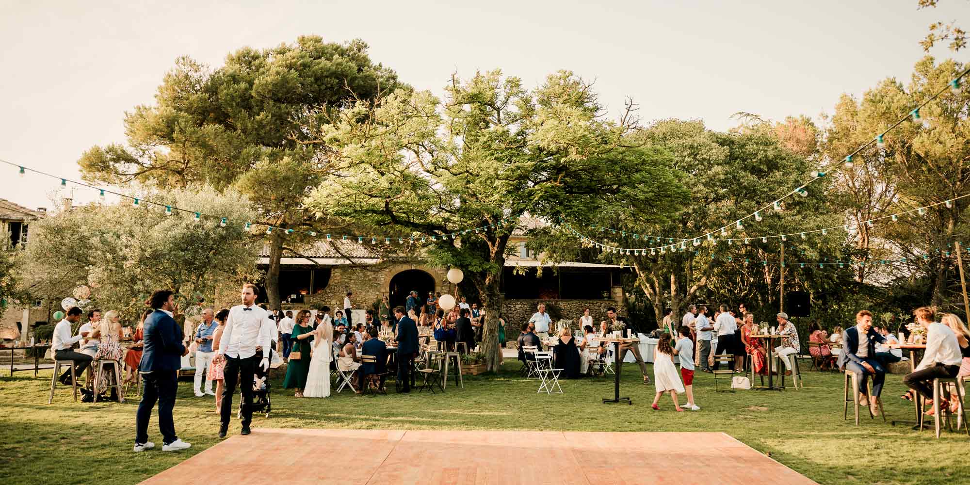 rustic wedding venue avignon