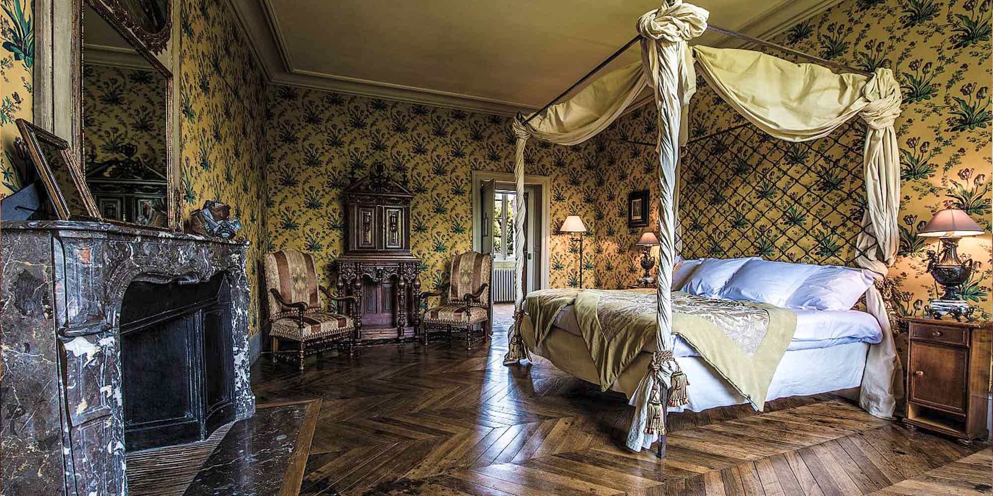 bedroom versailles style