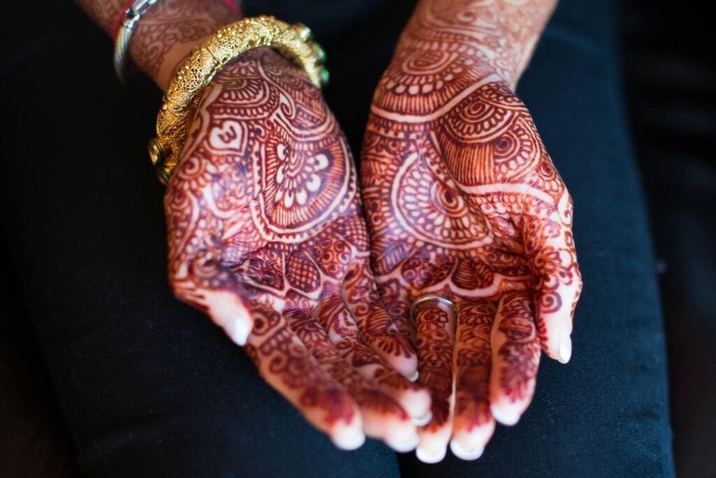 indian weddings france mendhi