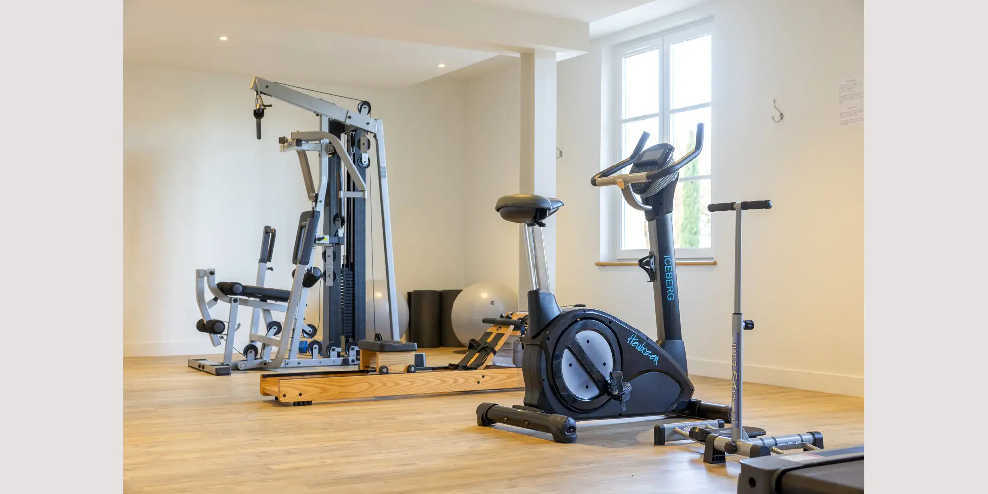 chateau wedding bordeaux with gym