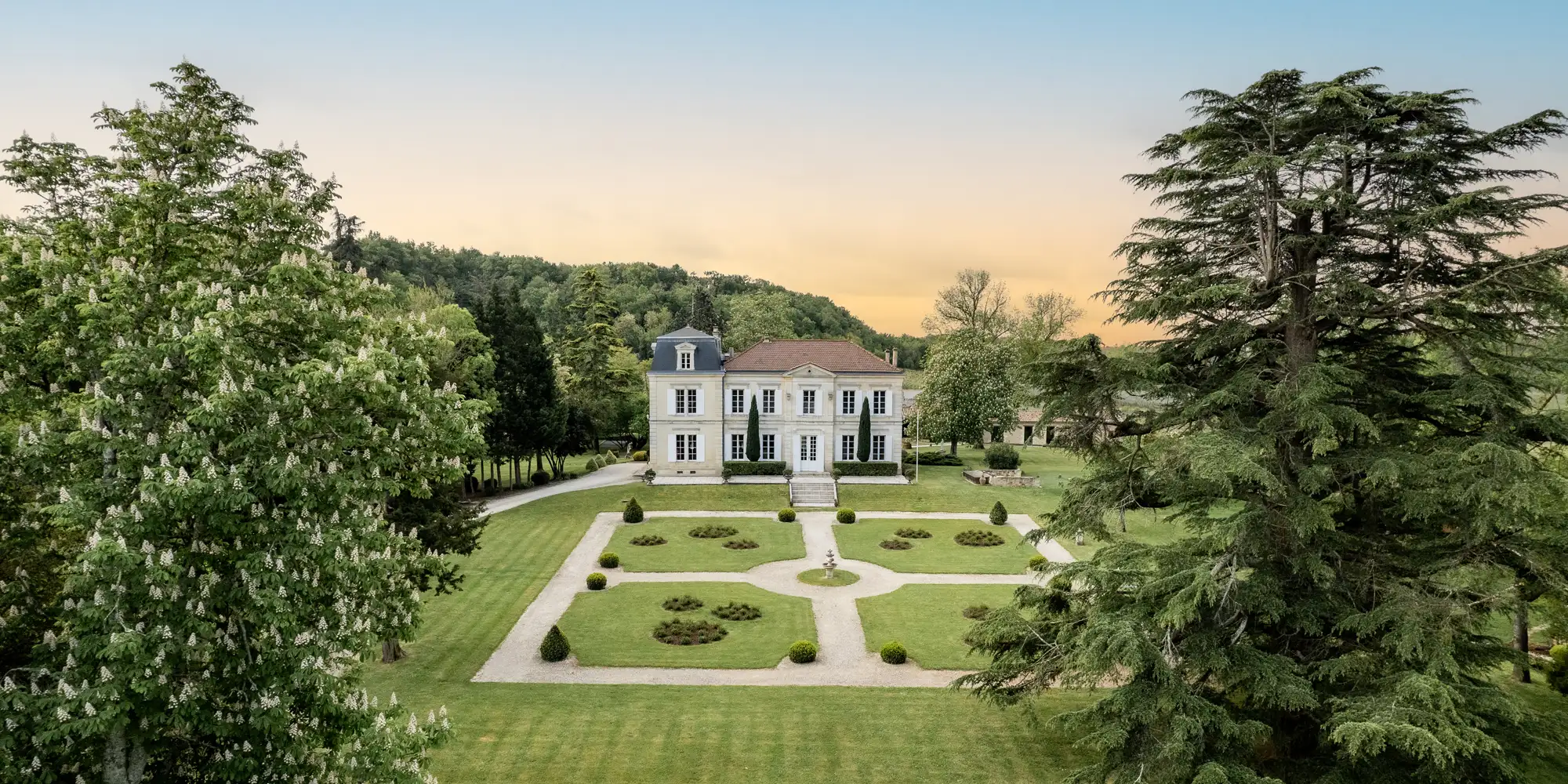 chateau de garde wedding cost