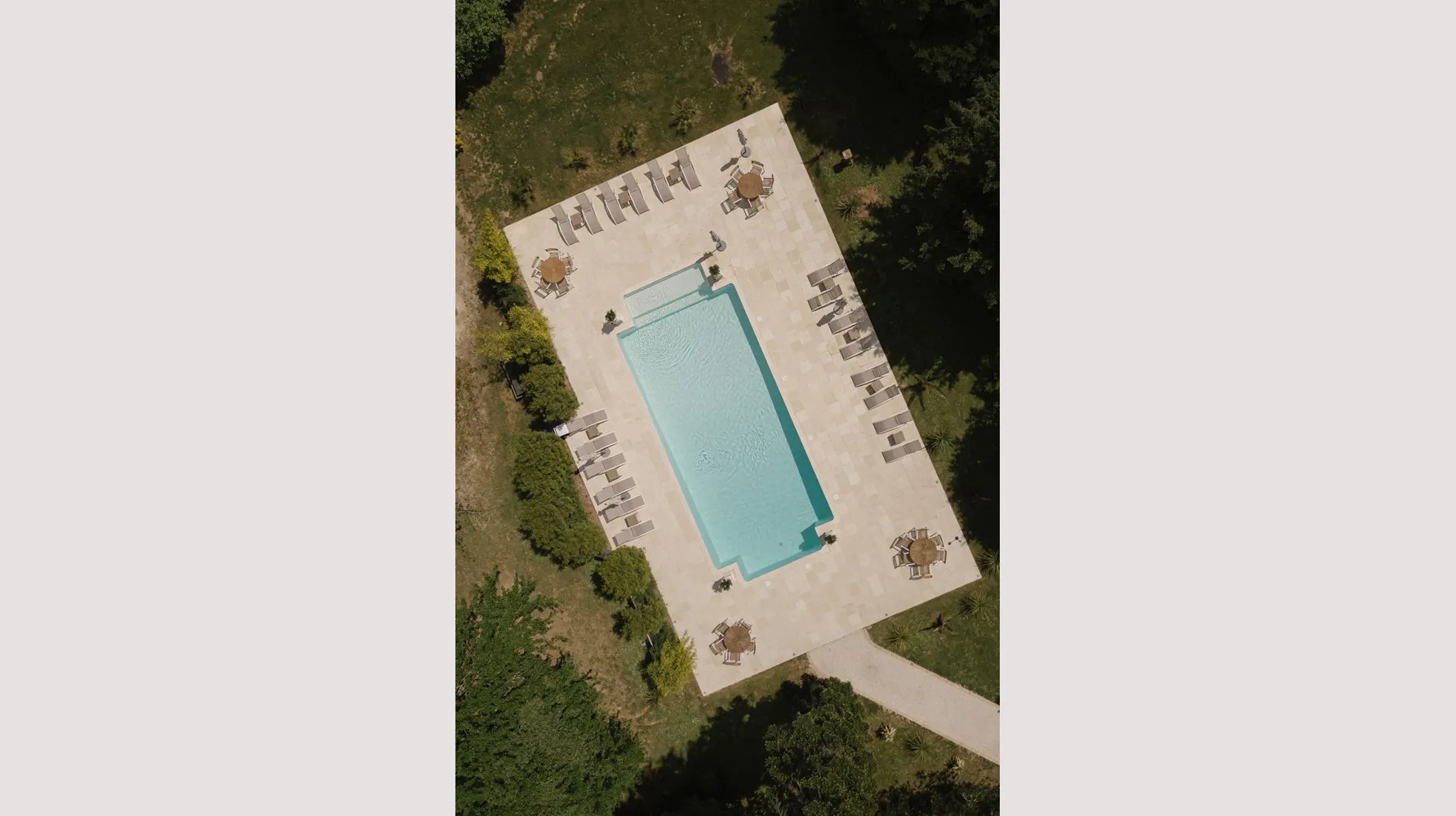 chateau de la couronne pool