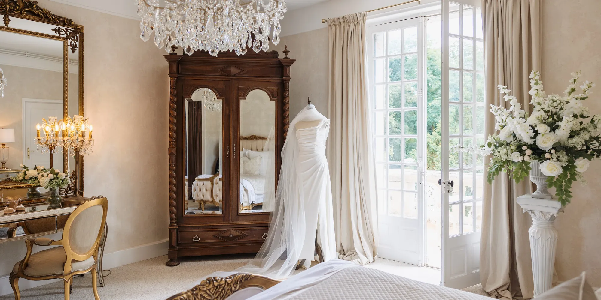 chateau de la couronne bridal room