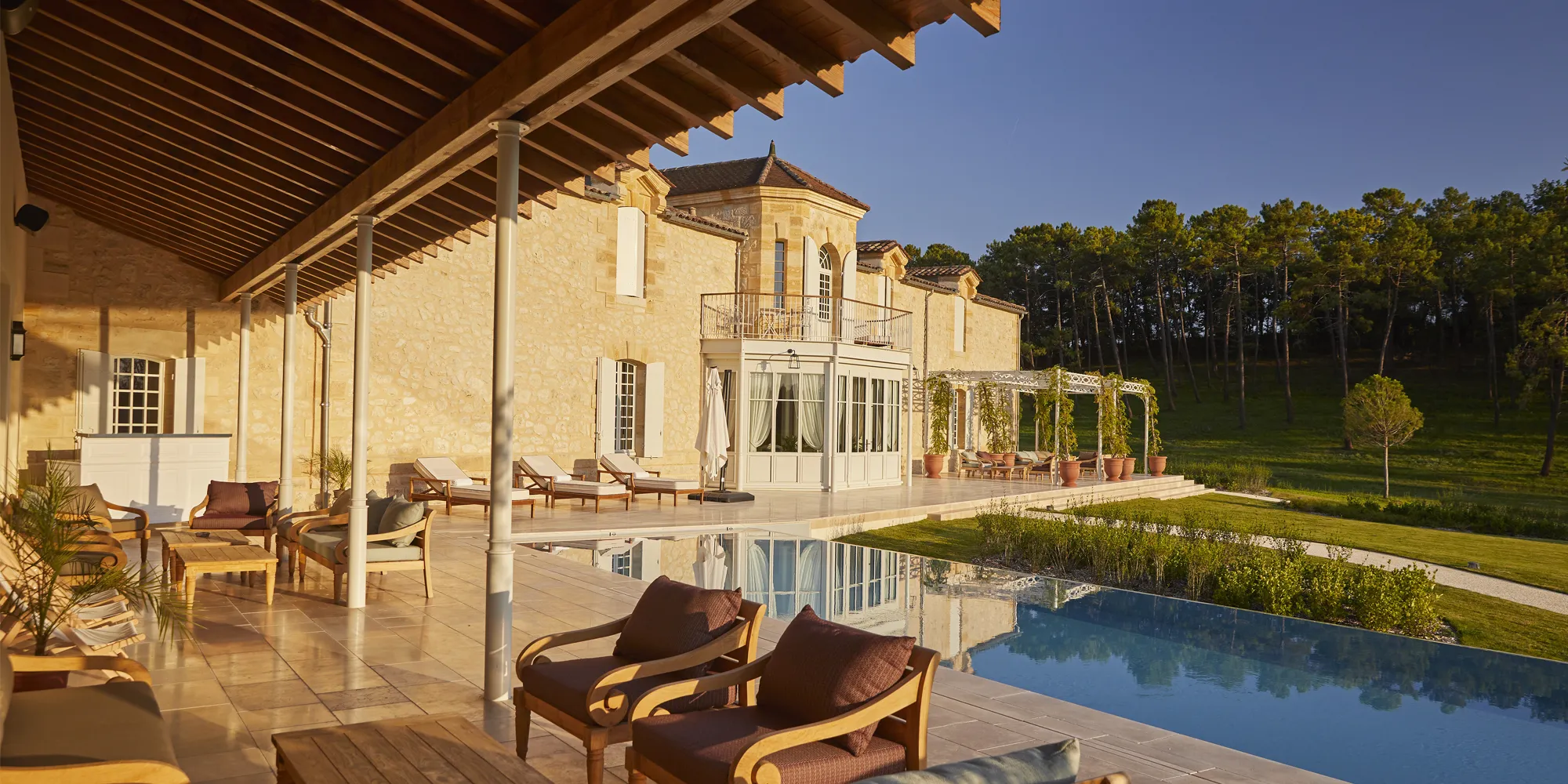 chateau avec piscine mariage bordeaux