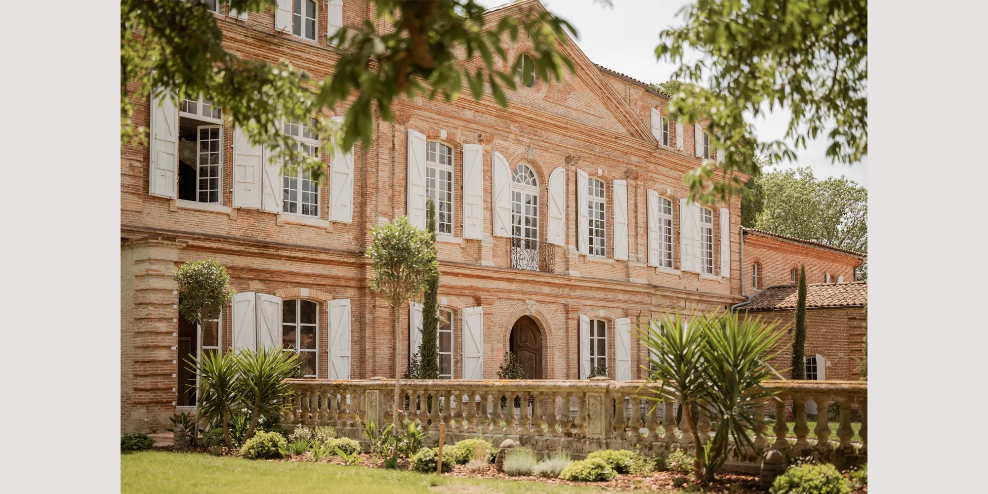 bridgerton chateau wedding