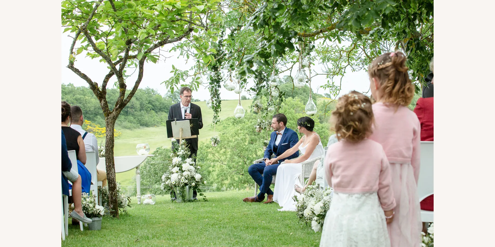 bohemian french wedding ceremony southern france