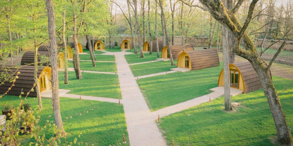 Wedding accommodations for 50+ guests - domaine l'abbaye de maizieres