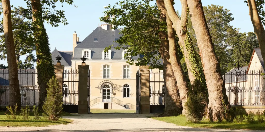 50+ questions to ask a wedding venue