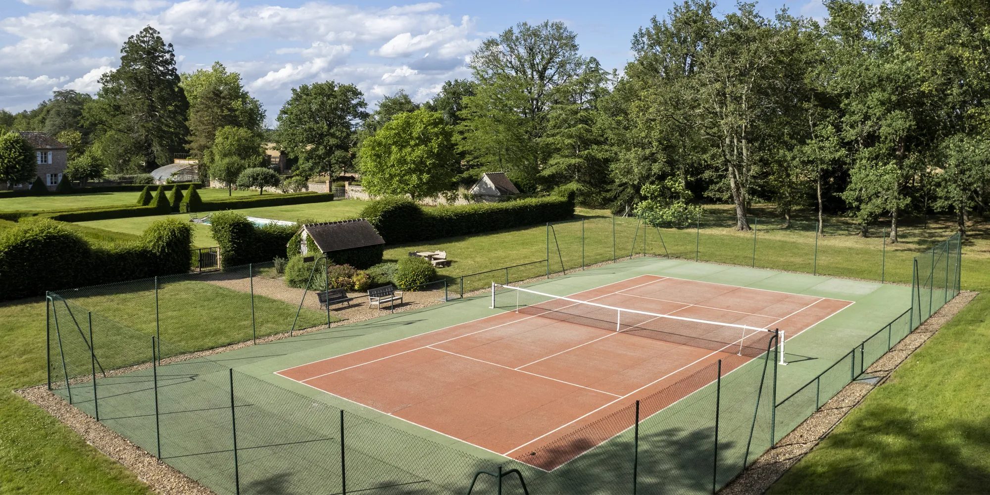 chateau with pool and tennis cout wedding paris