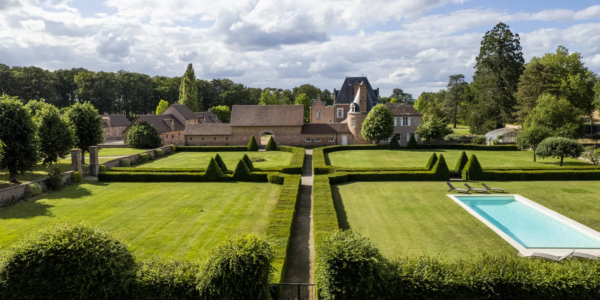 chateau with pool le chereau