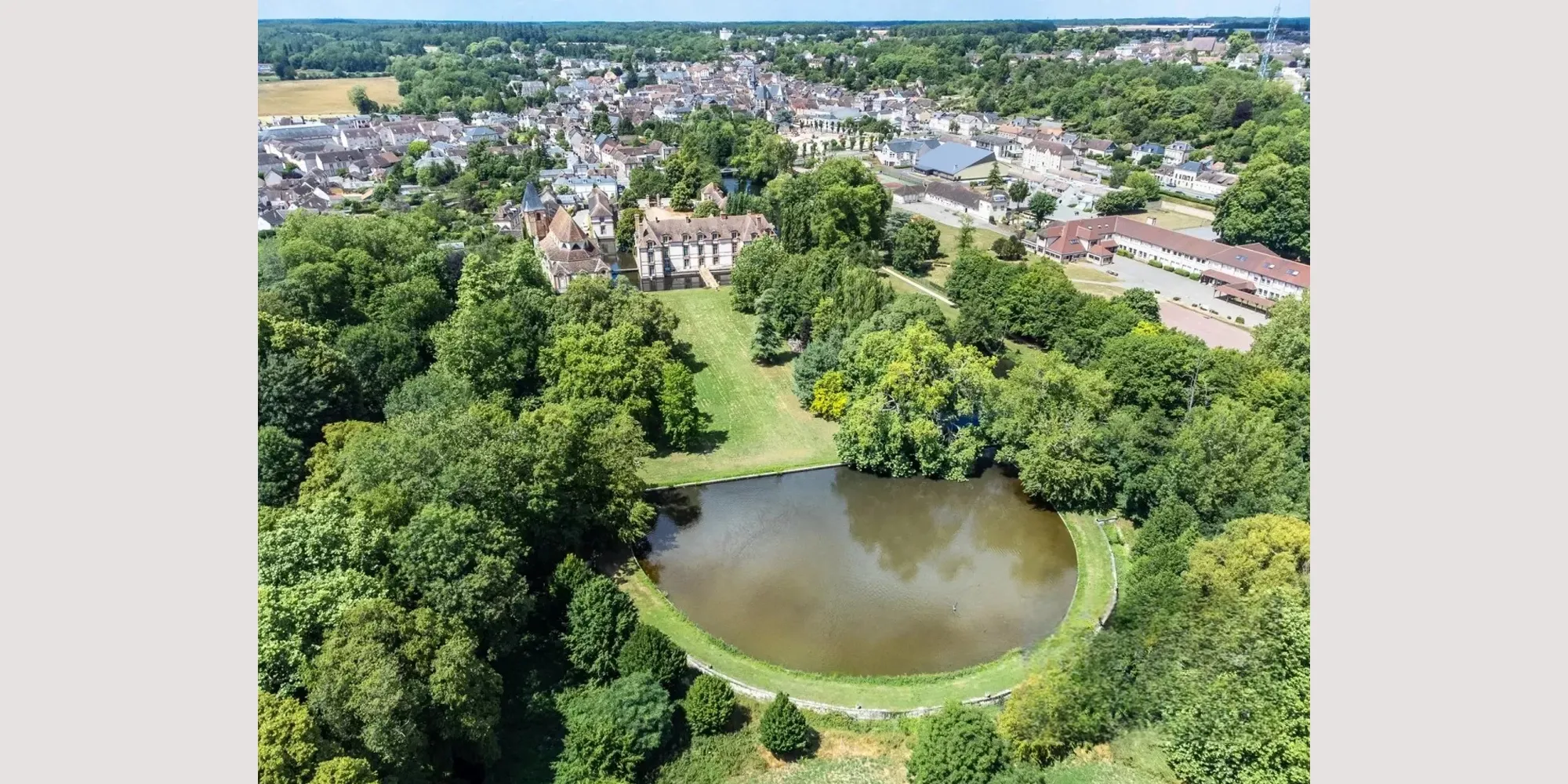 nainville chateau like