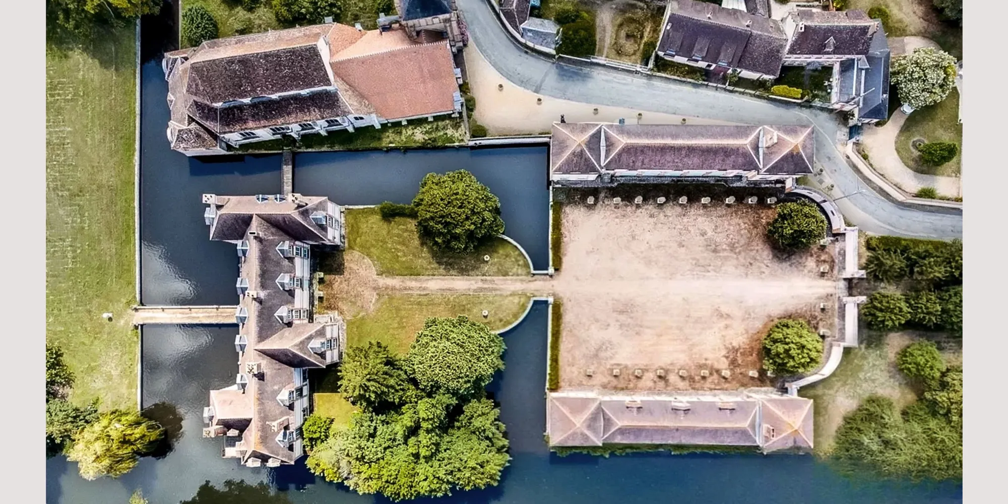 parisian chateau wedding joncherets