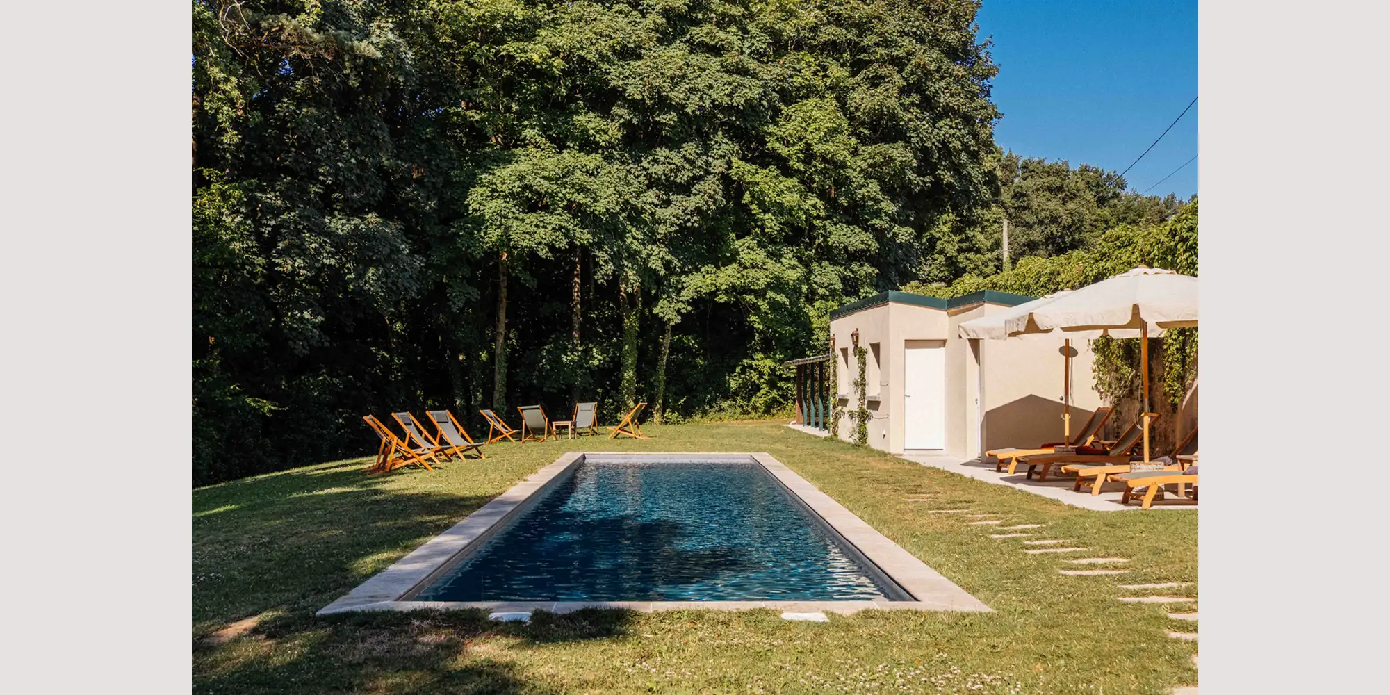 wedding castle france with pool