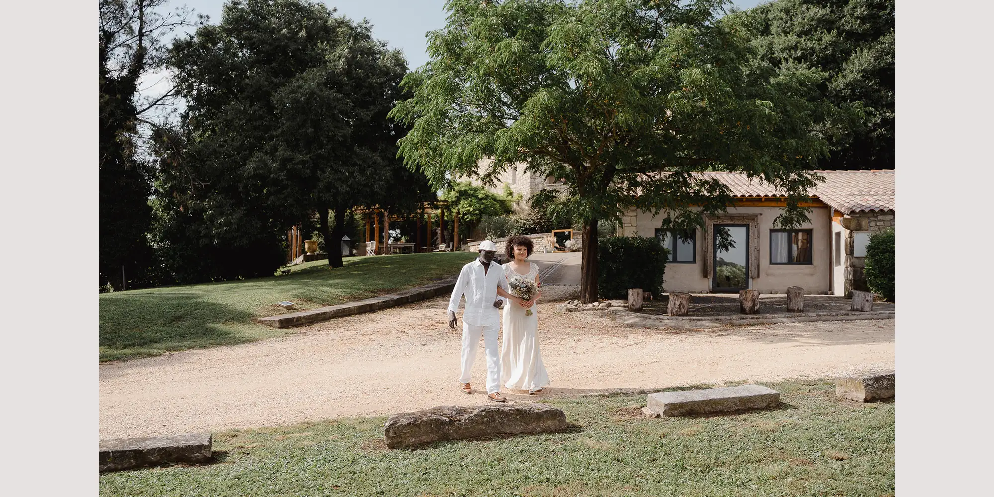 wedding in lavender fields provence