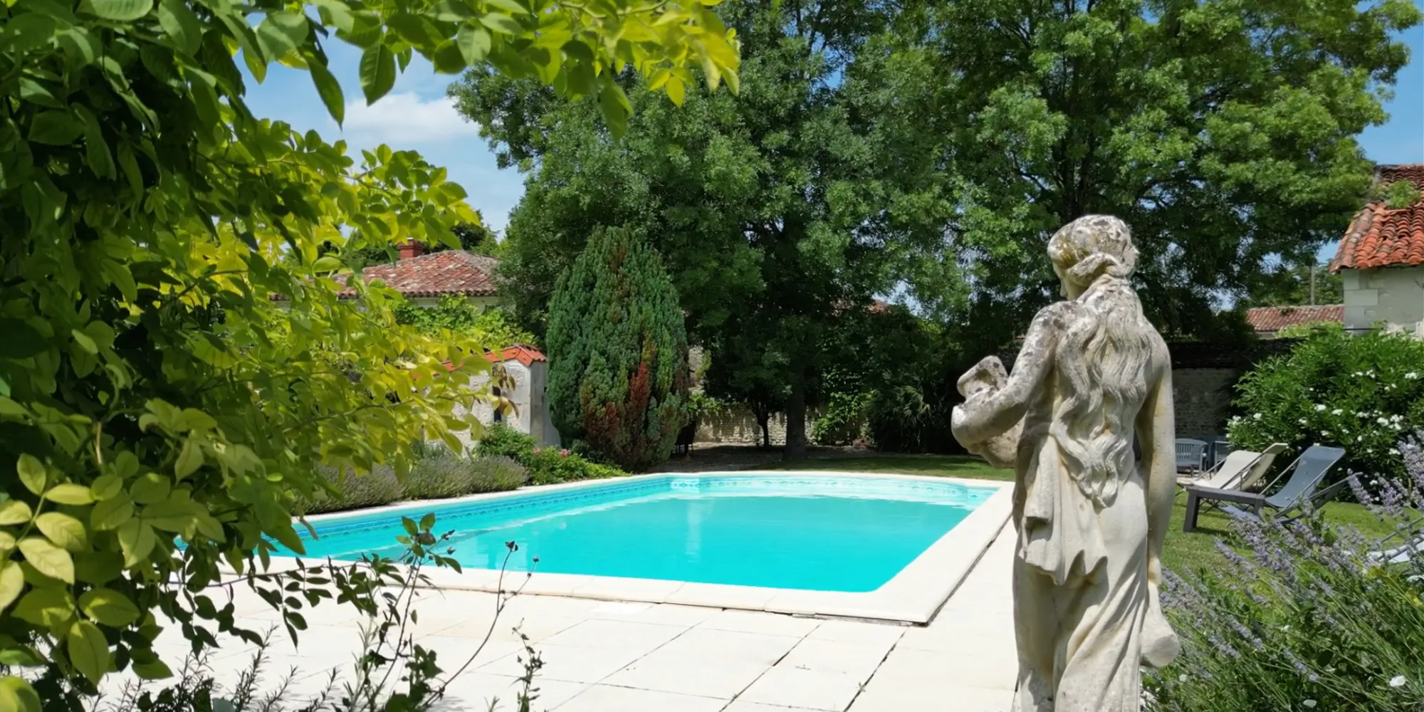 logis du paradis swimmingpool