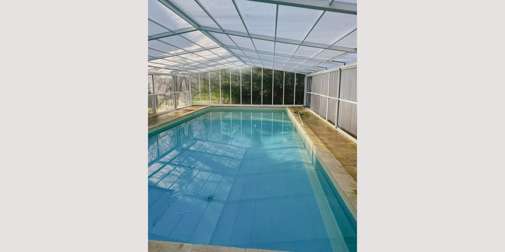 wedding castle with pool france