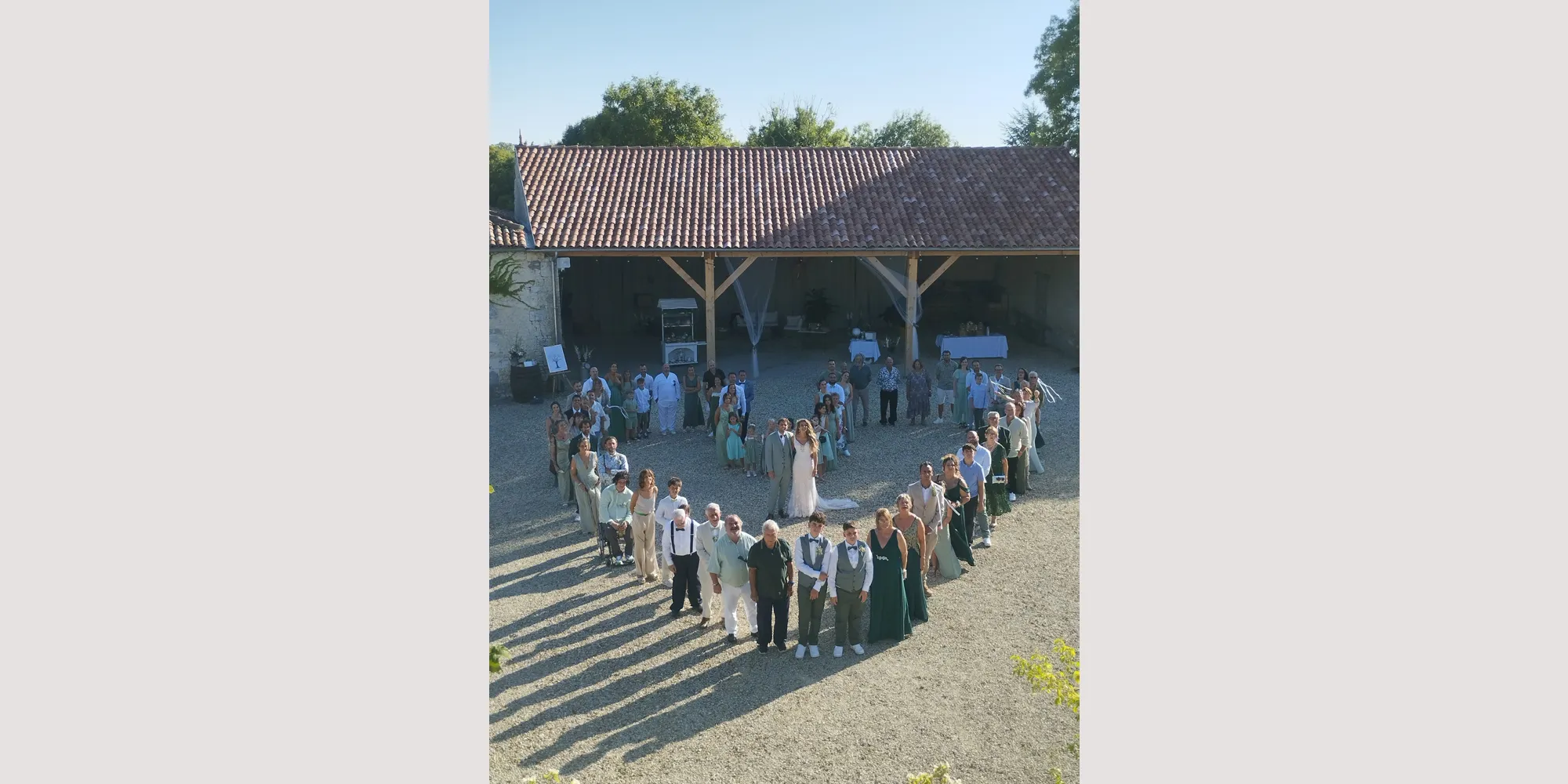 reception courtyard french wedding venue