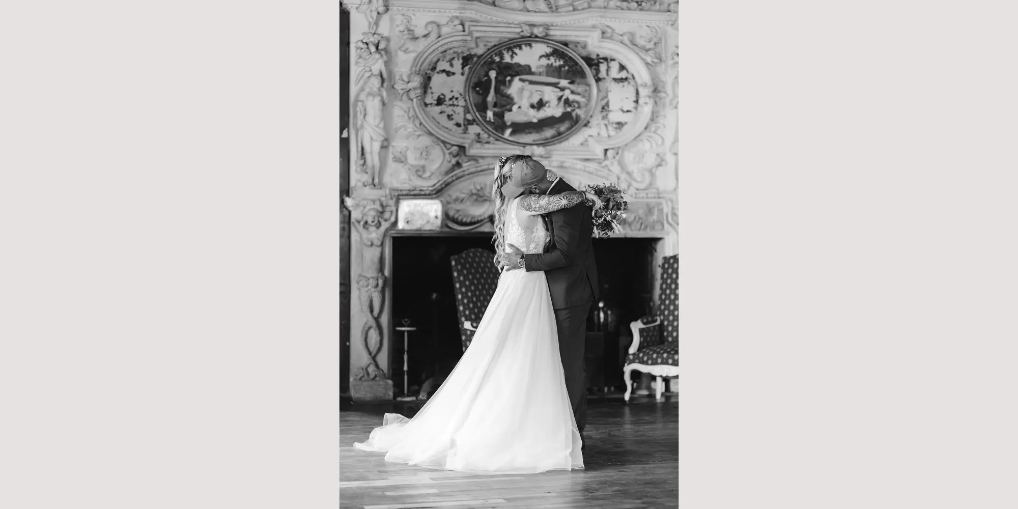 Couple dancing at their wedding at Chateau d'Aynac