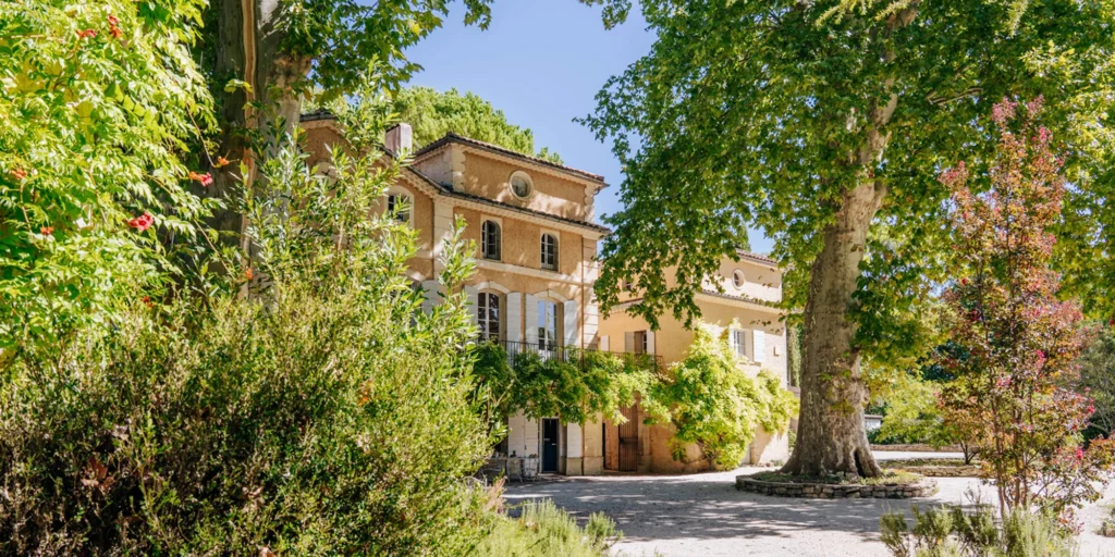 Chateau du Jonquier whimsical wedding venue provence