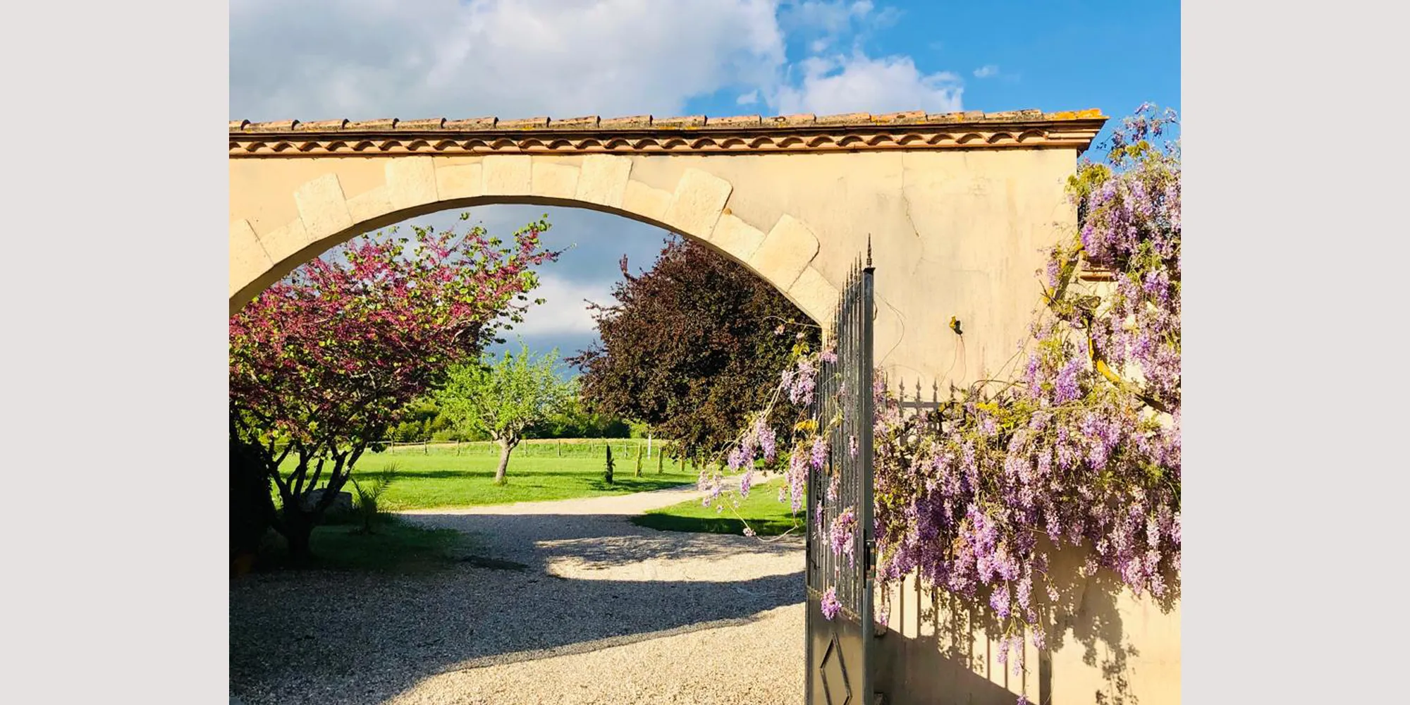 family friendly wedding venue dordogne