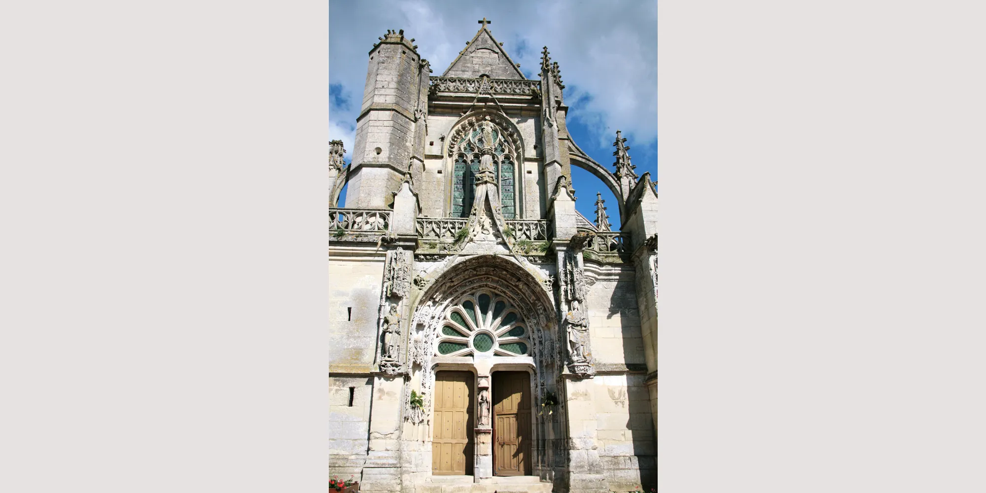 wedding venue near paris with church