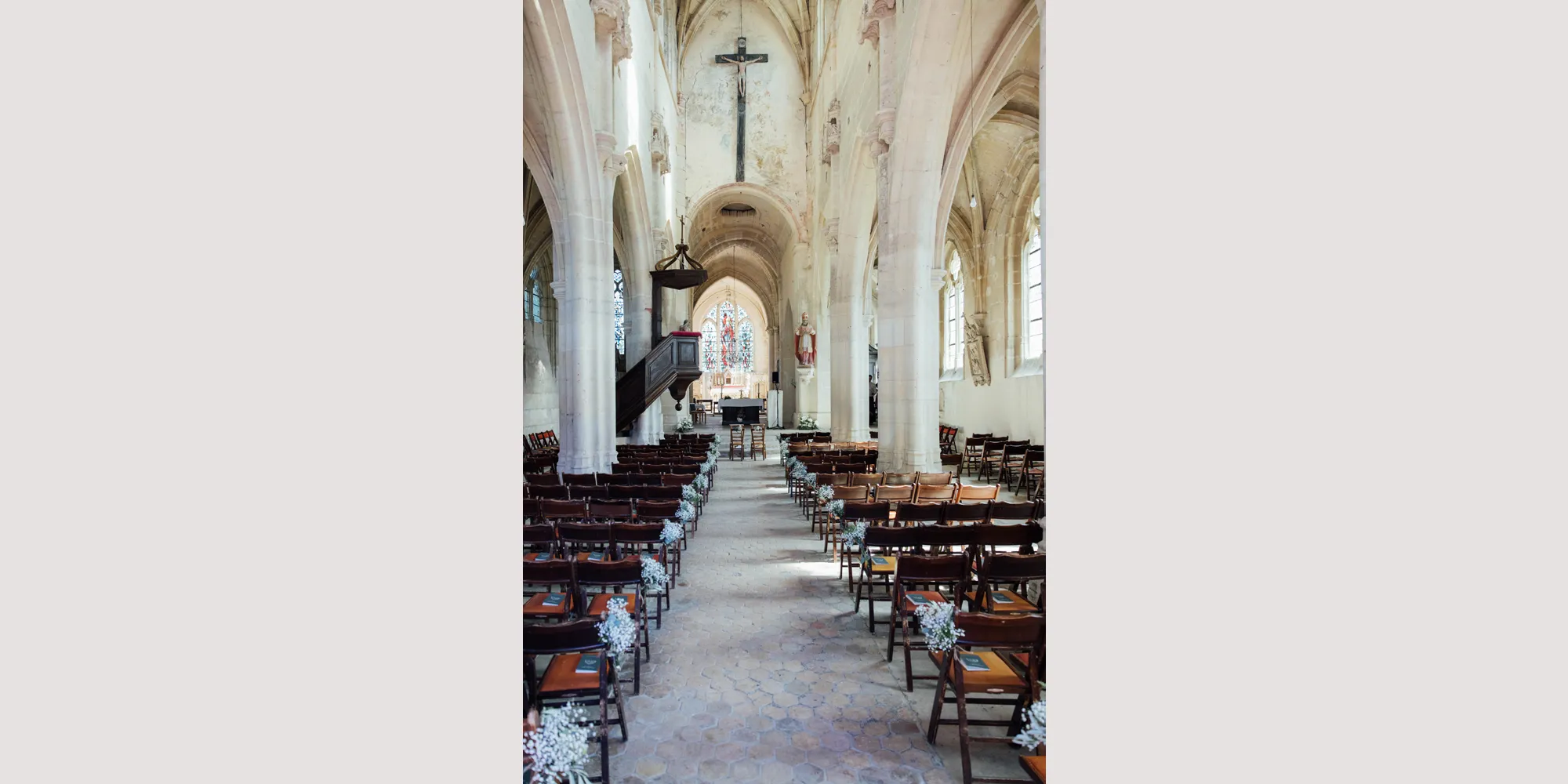 wedding venue near paris with cathedral