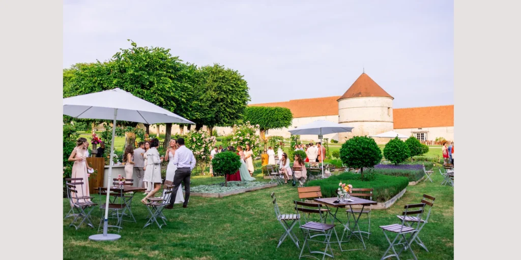 affordable wedding venue barn paris