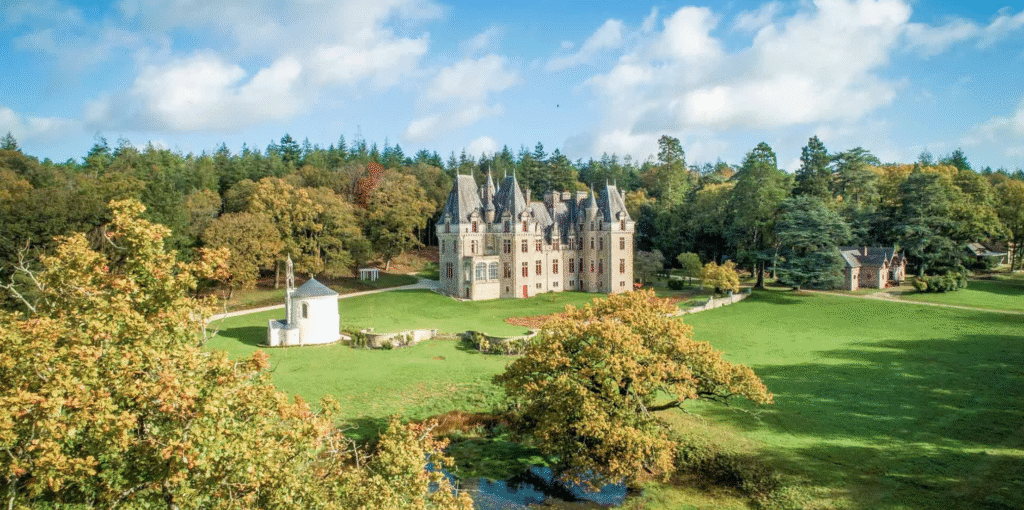 Chateau Le Brossay. Wedding venue with accommodations.
