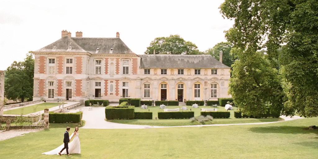 Chateau de Vallery - Wedding venue with accommodations