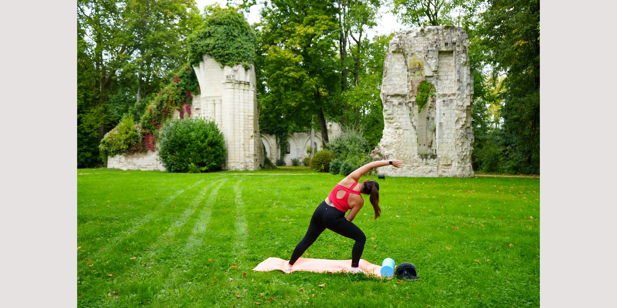 laid back wedding castle france