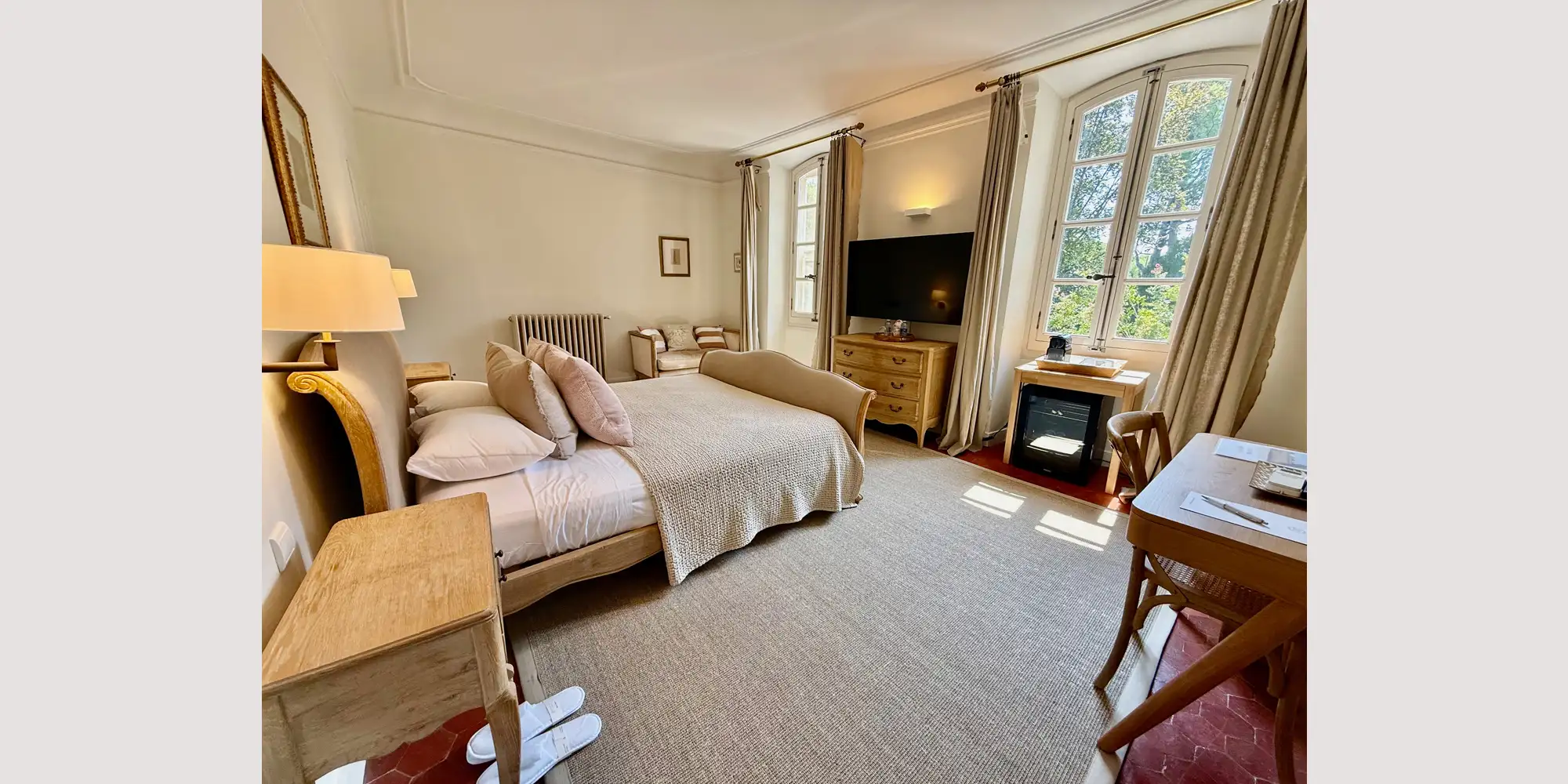 chateau saint perret bedrooms
