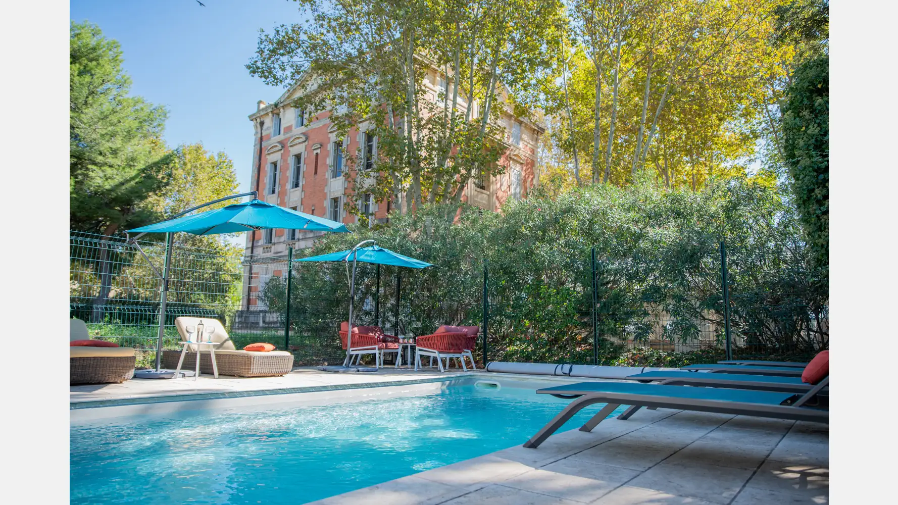 chateau swimming pool